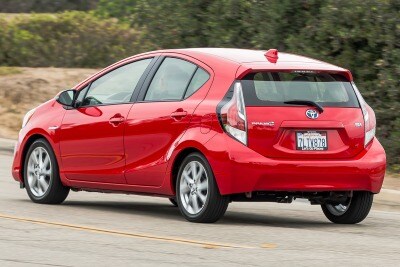 Used 2016 Toyota Prius C Three Hatchback Review Ratings Edmunds 2016 Toyota Prius C Four 4dr Hatchback Exterior