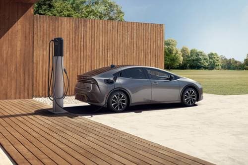 2025 Toyota Prius Plug-In Hybrid XSE Premium 4dr Hatchback Lifestyle Exterior