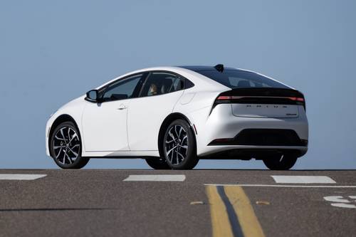 2025 Toyota Prius Plug-In Hybrid XSE Premium 4dr Hatchback Exterior