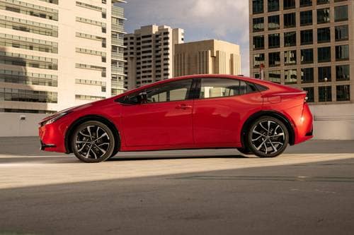 2025 Toyota Prius Plug-In Hybrid XSE Premium 4dr Hatchback Profile Shown