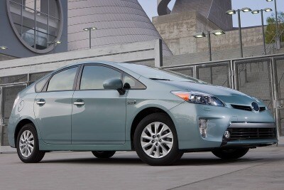 2017 Toyota Prius Plug In Hatchback Review Edmunds 2017 Toyota Prius Plug In 4dr Hatchback Exterior
