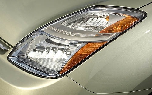 2006 Toyota Prius Headlamp Detail