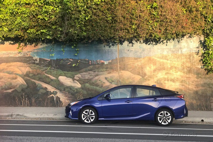 2016 Toyota Prius Edmunds Road Test 2016 Toyota Prius