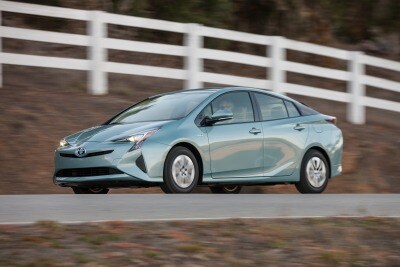 2017 Toyota Prius Two Eco Hatchback Review Ratings Edmunds 2017 Toyota Prius Three 4dr Hatchback Exterior