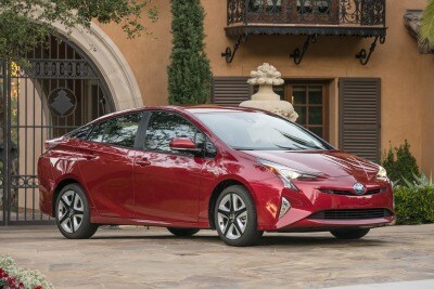 2018 Toyota Prius Three Touring Hatchback Review Ratings Edmunds 2018 Toyota Prius Four Touring 4dr Hatchback Exterior Shown