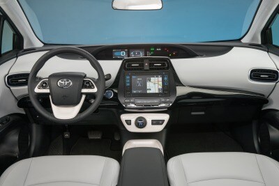 2018 Toyota Prius Three Touring Hatchback Review Ratings Edmunds 2018 Toyota Prius Three 4dr Hatchback Dashboard