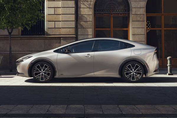 Toyota Unveils New Prius