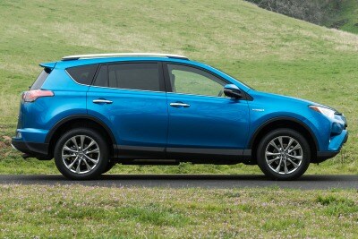 2016 Toyota Rav4 Hybrid Consumer Reviews 77 Car Edmunds 2016 Toyota Rav4 Hybrid Limited 4dr Suv Profile