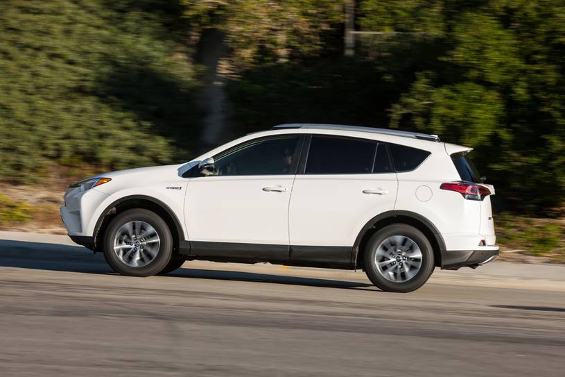 2018 Toyota RAV4 Hybrid Pictures - 173 Photos | Edmunds