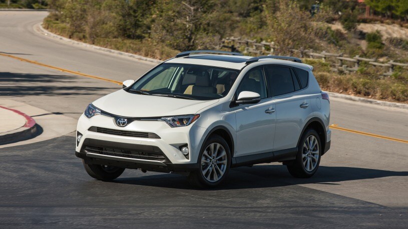 2018 Toyota RAV4 Hybrid Review & Ratings | Edmunds