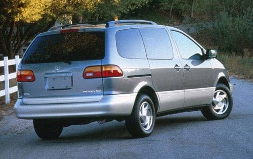 1998 Toyota Sienna 4 Dr XLE Passenger Van