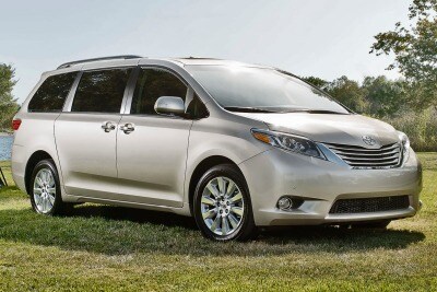 Used 2016 Toyota Sienna Pictures 60 Photos Edmunds 2016 Toyota Sienna Limited Premium 7 Penger Minivan Exterior Shown