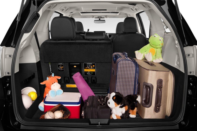 2016 Toyota Sienna Interior Pictures