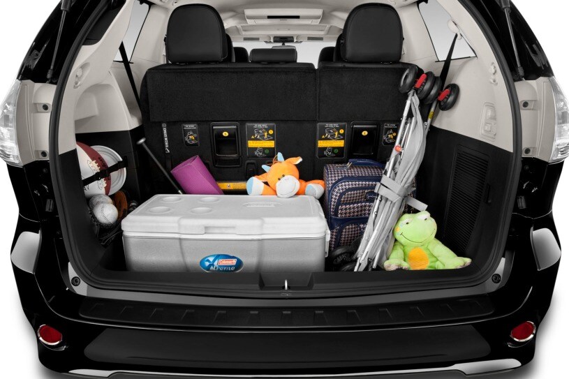 2016 Toyota Sienna Interior Pictures