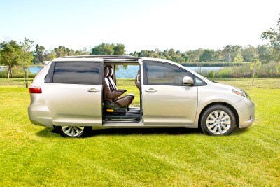Used 2017 Toyota Sienna Limited 7 Penger Minivan Features Specs 2017 Toyota Sienna Limited Premium 7 Penger Minivan Exterior Shown