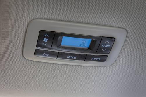 2019 Toyota Sienna SE Premium 8-Passenger Passenger Minivan Interior Detail