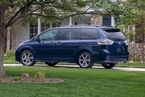 2020 Toyota Sienna SE Premium 8-Passenger Passenger Minivan Exterior