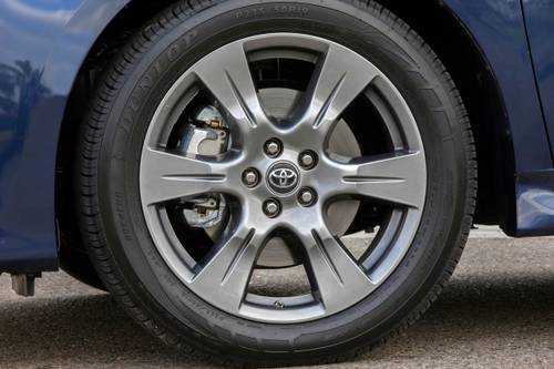 2020 Toyota Sienna SE Premium 8-Passenger Passenger Minivan Wheel