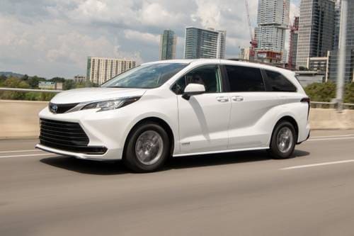 2021 Toyota Sienna LE 8-Passenger Passenger Minivan Exterior