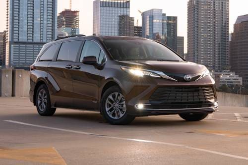 2021 Toyota Sienna XLE 7-Passenger Passenger Minivan Exterior