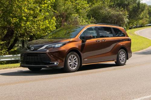 2021 Toyota Sienna XLE 7-Passenger Passenger Minivan Exterior