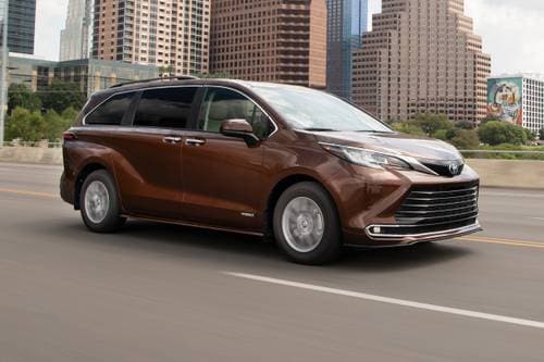 2021 Toyota Sienna XLE 7-Passenger Passenger Minivan Exterior