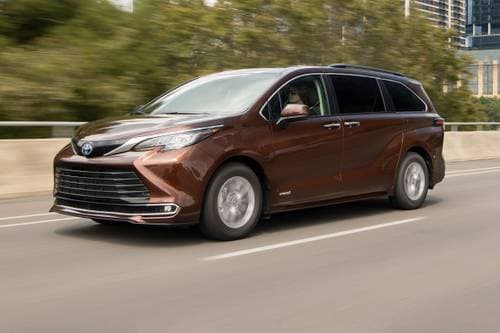 2021 Toyota Sienna XLE 7-Passenger Passenger Minivan Exterior