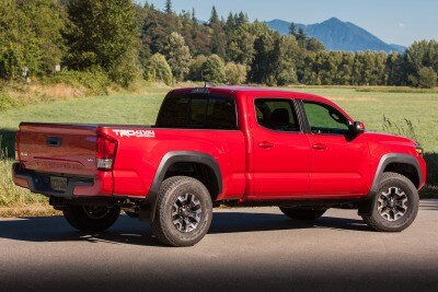 Used 2016 Toyota Tacoma Trd Sport Review Ratings Edmunds 2016 Toyota Tacoma Trd Off Road Crew Cab Pickup Exterior Shown