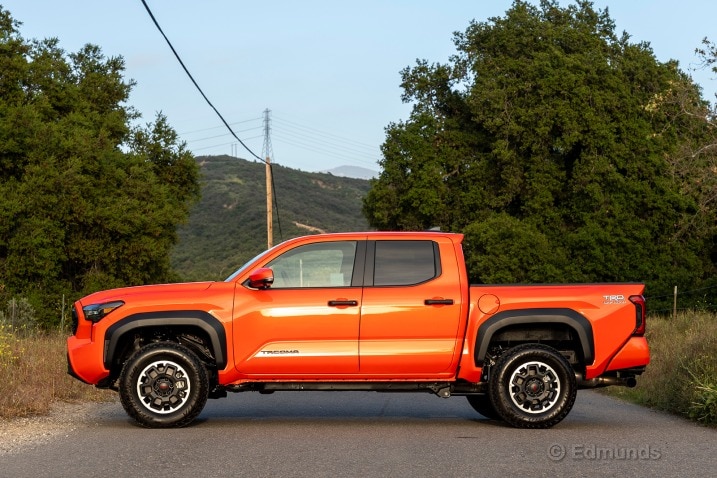 CarCast+Edmunds - Cross country in a Tacoma. Plus, Ford Maverick Hybrid, BMW 540i and BMW M4 CS
