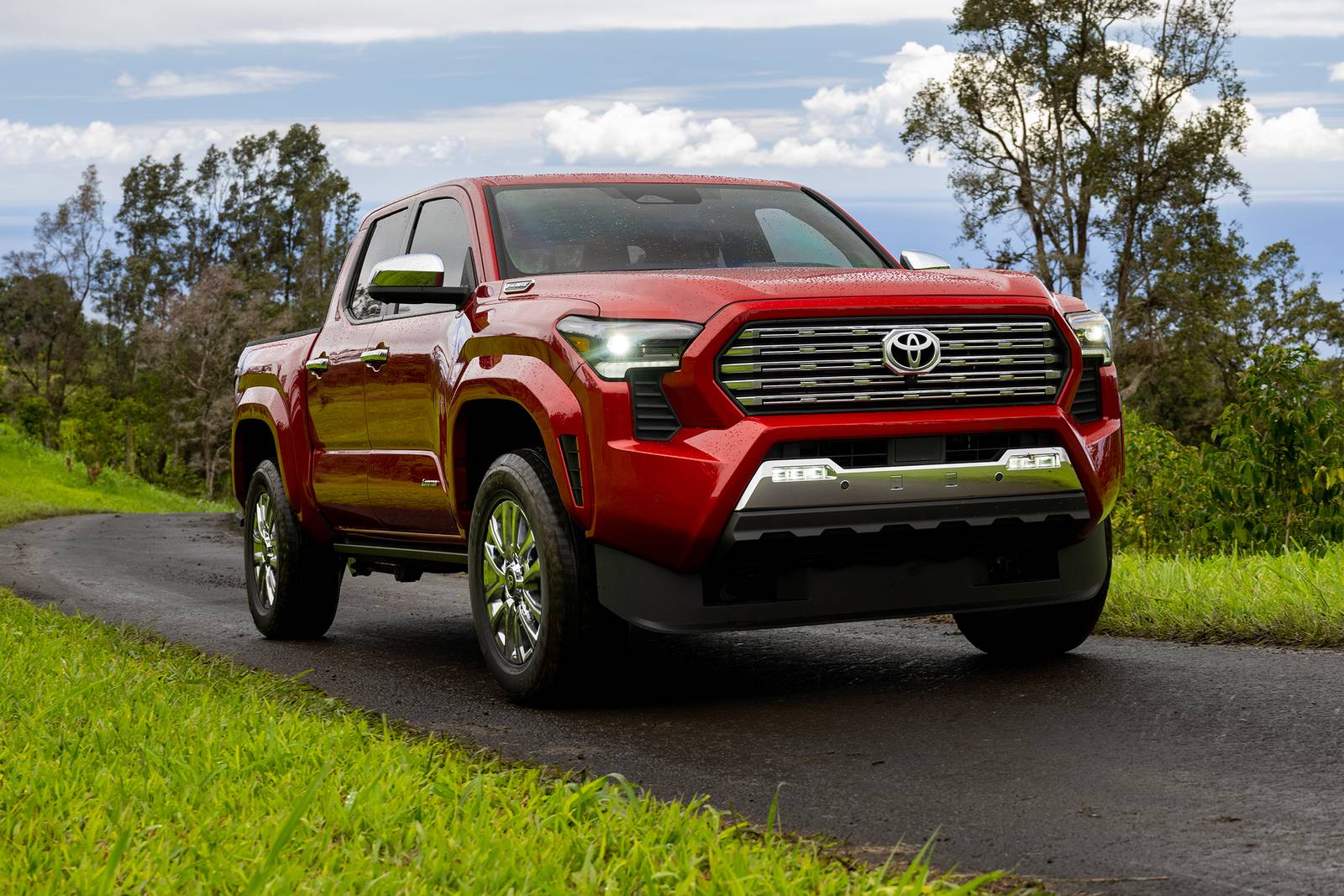 2025 Toyota Tacoma Hybrid