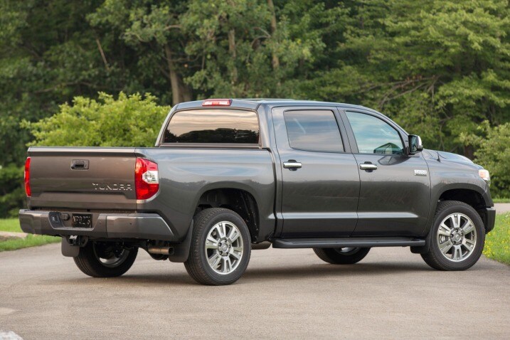 9 Most Fuel Efficient Trucks For 2016 Edmunds Trucks Are Designed To Offer Loads Of And Ample Room For Hauling Your Stuff These Traits Don T Exactly Lend Themselves Fuel Economy