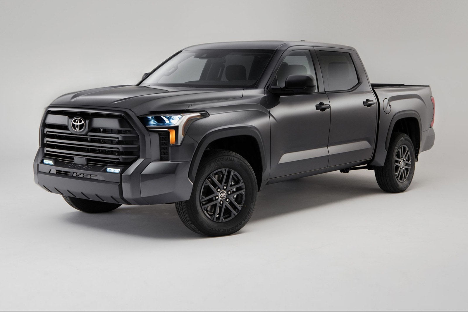 2023 Toyota Tundra Adds Stealthy SX Appearance Package to Lineup