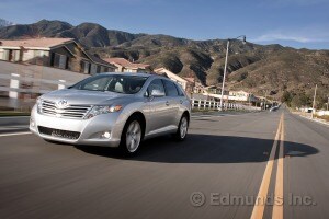 Model Year Review Edmunds 2010 Honda Accord Crosstour Vs 2009 Toyota Venza Comparison Test