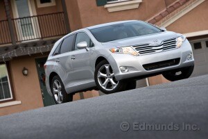 Model Year Review Edmunds 2010 Honda Accord Crosstour Vs 2009 Toyota Venza Comparison Test