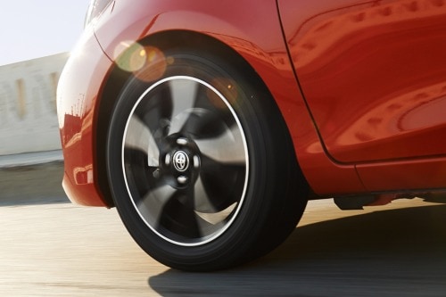 2015 Toyota Yaris SE 4dr Hatchback Wheel