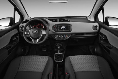 Used 2017 Toyota Yaris Se Hatchback Review Ratings Edmunds 2017 Toyota Yaris Le 4dr Hatchback Dashboard Shown
