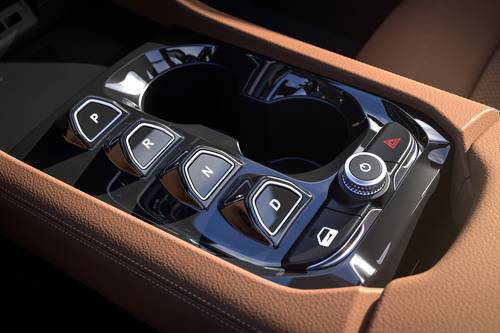 2023 VinFast VF 8 City Edition PLUS 4dr SUV Shifter