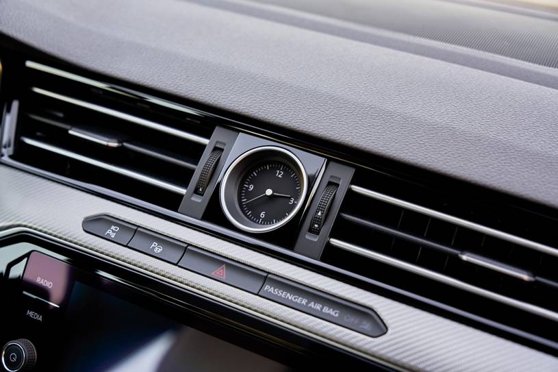 Volkswagen Arteon SEL Premium R-Line 4MOTION 4dr Hatchback Interior Detail