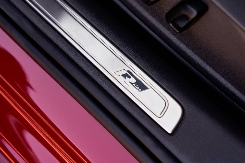 Volkswagen Arteon SEL Premium R-Line 4MOTION 4dr Hatchback Interior Detail