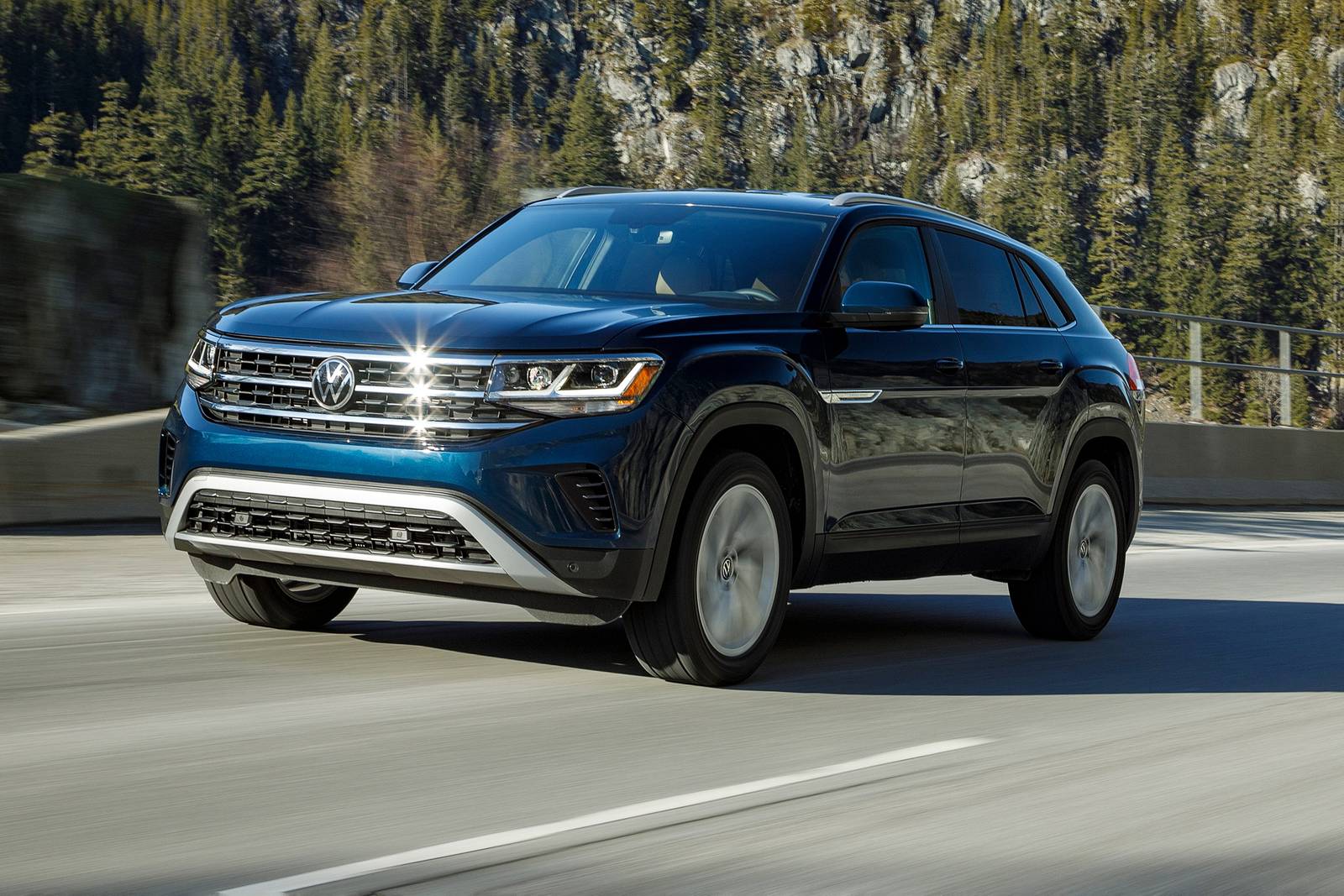 2020 Volkswagen Atlas Cross Sport Prices Reviews And Pictures Edmunds