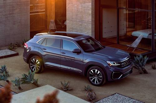 2022 Volkswagen Atlas Cross Sport SEL Premium R-Line 4dr SUV Lifestyle Exterior