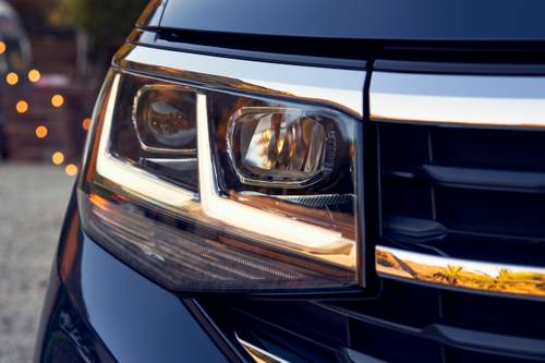Volkswagen Atlas SEL 4dr SUV Headlamp Detail