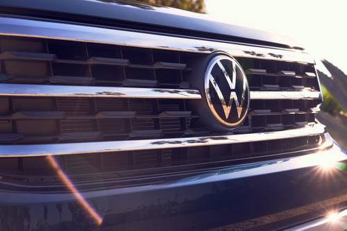 Volkswagen Atlas SEL 4dr SUV Front Badge