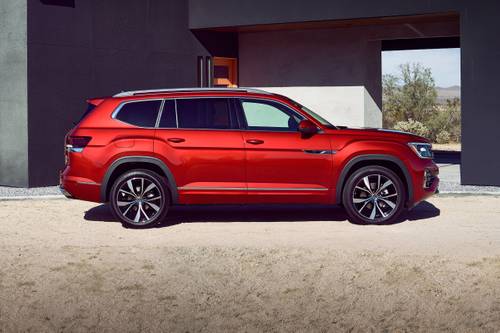 2024 Volkswagen Atlas SEL Premium R-Line 4dr SUV Profile Shown
