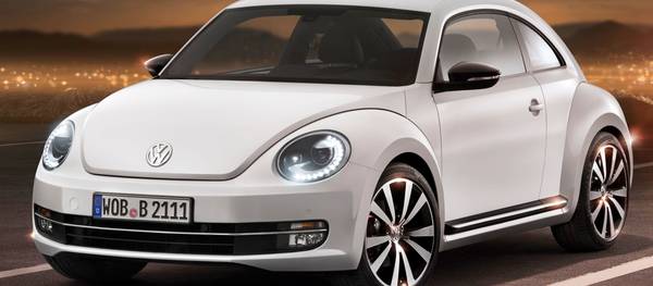 2013 Volkswagen Beetle 2.5L PZEV Hatchback