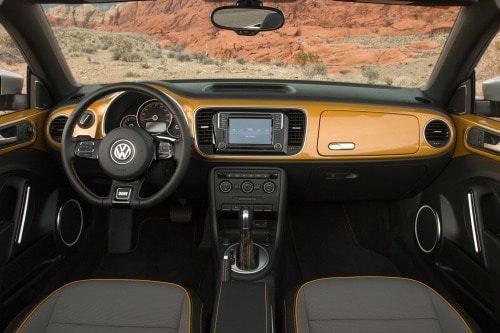 2016 Volkswagen Beetle 1.8T Dune 2dr Hatchback Dashboard