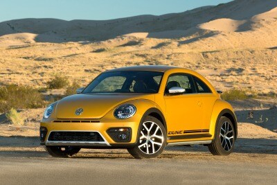 Used 2017 Volkswagen Beetle R Line Sel Hatchback Review Ratings 2017 Volkswagen Beetle 1 8t Dune 2dr Hatchback Exterior