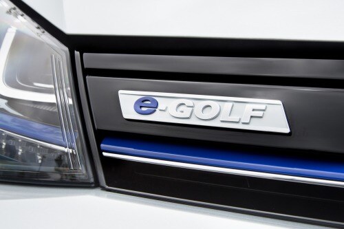 2016 Volkswagen e-Golf SEL Premium 4dr Hatchback Front Badge Shown