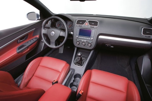 2007 Volkswagen Eos 2.0T Convertible Interior