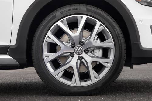 Volkswagen Golf Alltrack TSI SEL Wagon Wheel